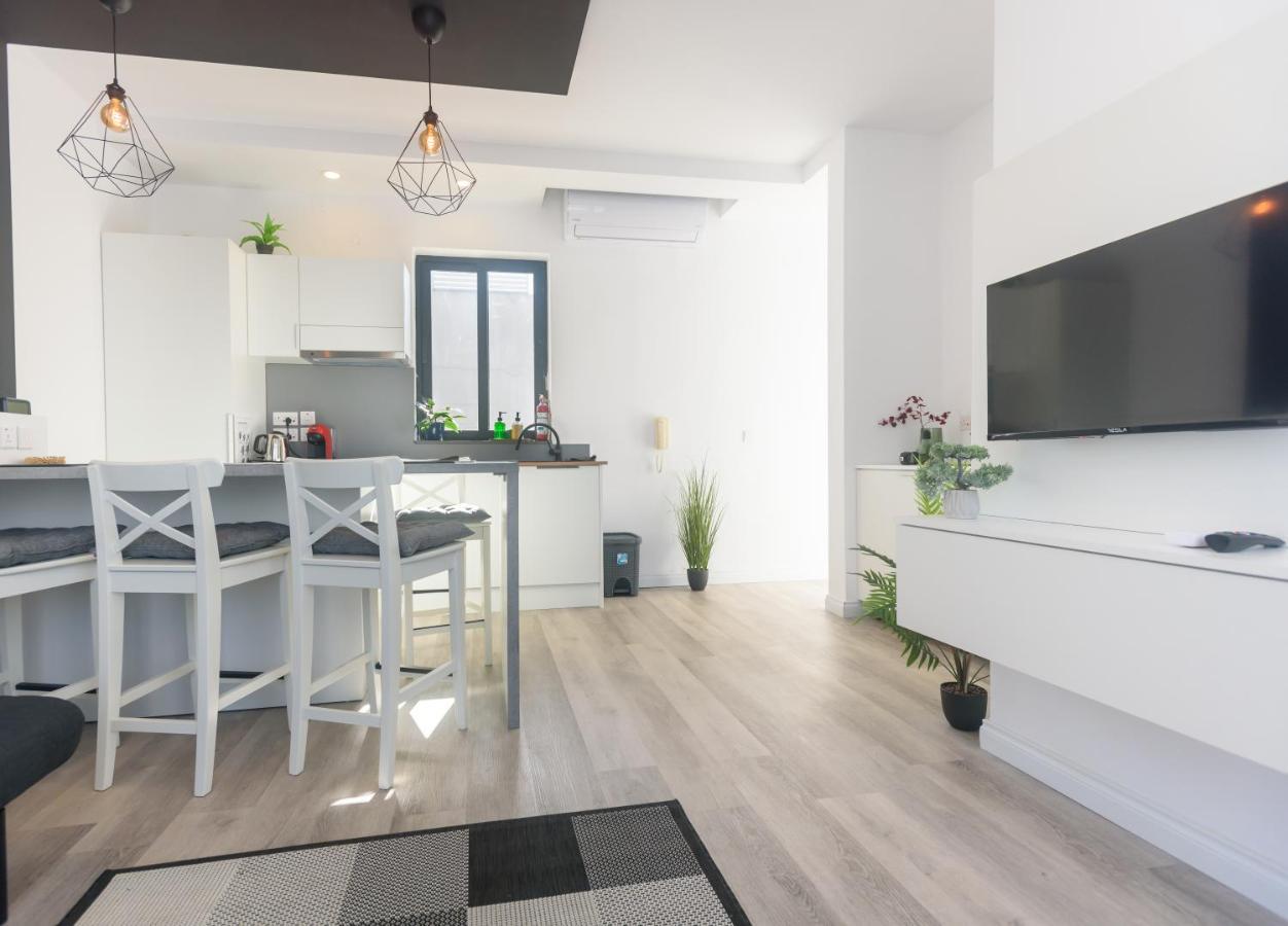 Sarah'S Penthouse In Sliema Apartment Екстериор снимка